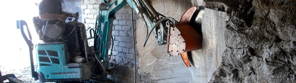 <li>Tight Access Excavations</li>Diamond rocksaws for mini excavators